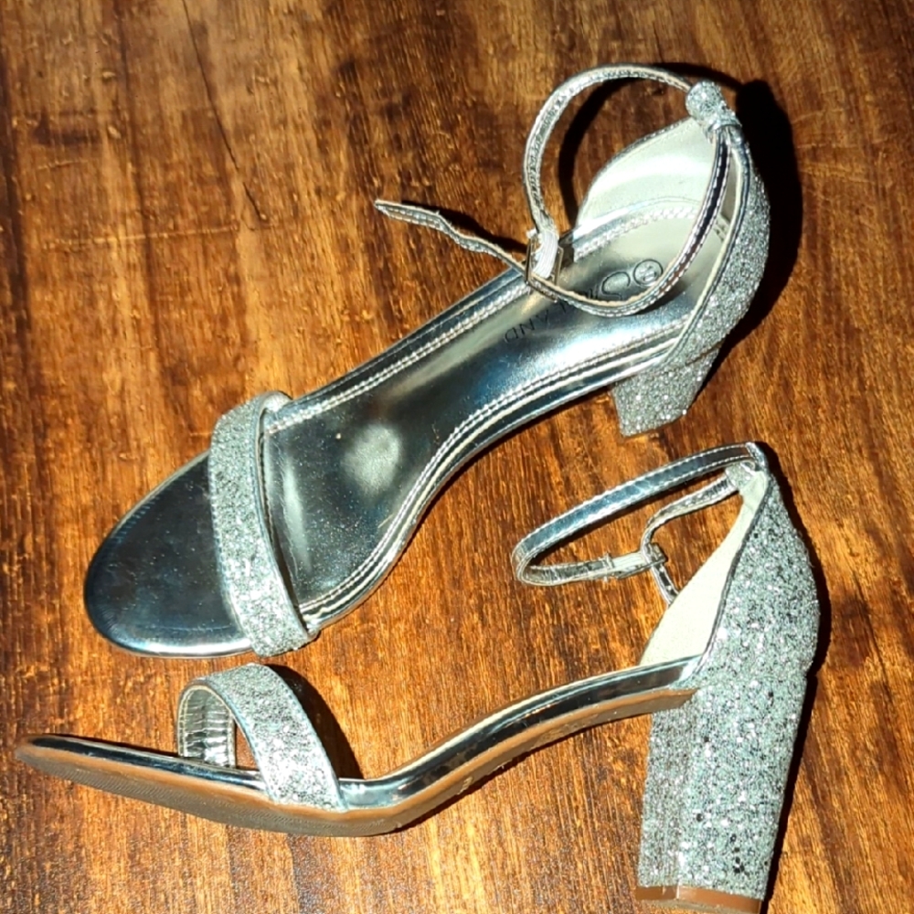 Elegant Silver Glitter Block Heel Sandals